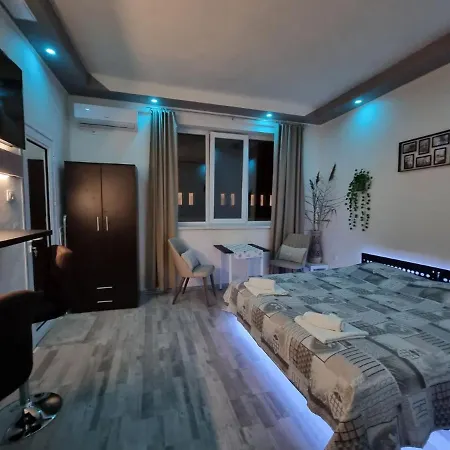 Apartmán Studio Neon In Super Center Burgas City