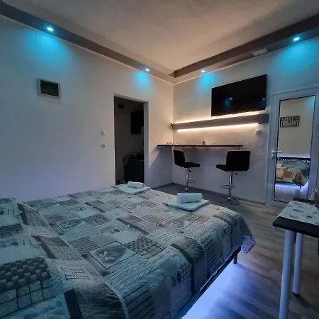 Apartmán Studio Neon In Super Center *