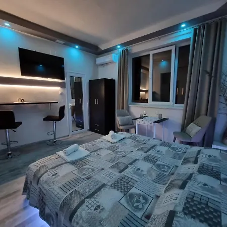 Apartmán Studio Neon In Super Center Burgas City